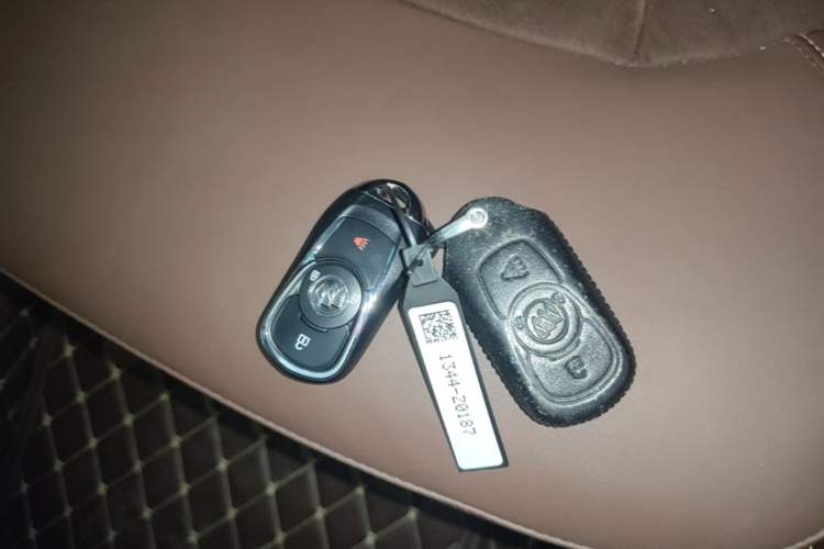 Used Buick Envision 2016 20T Two-Wheel-Drive Elite Model Vehicle Key