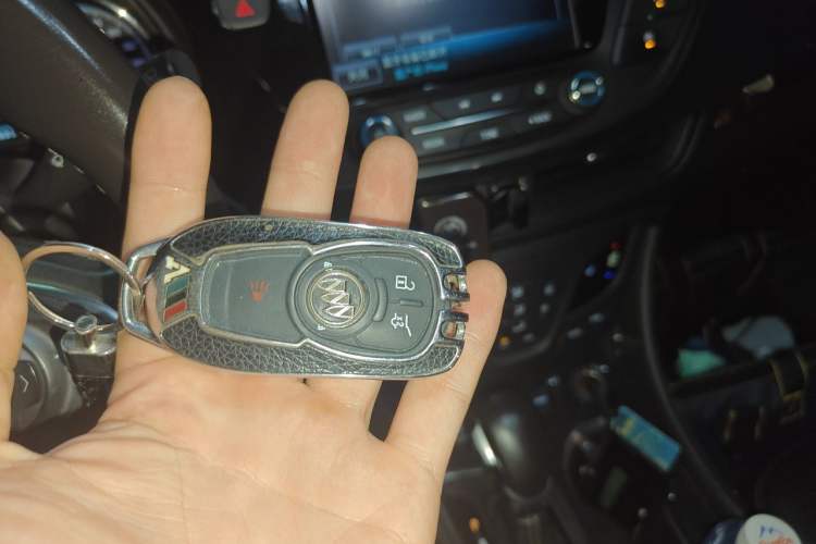Used Buick Envision 2016 28T Four-Wheel Drive Elite Version Vehicle Key
