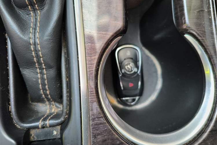 Used Buick Envision 2016 20T Two-Wheel-Drive Elite Model Vehicle Key