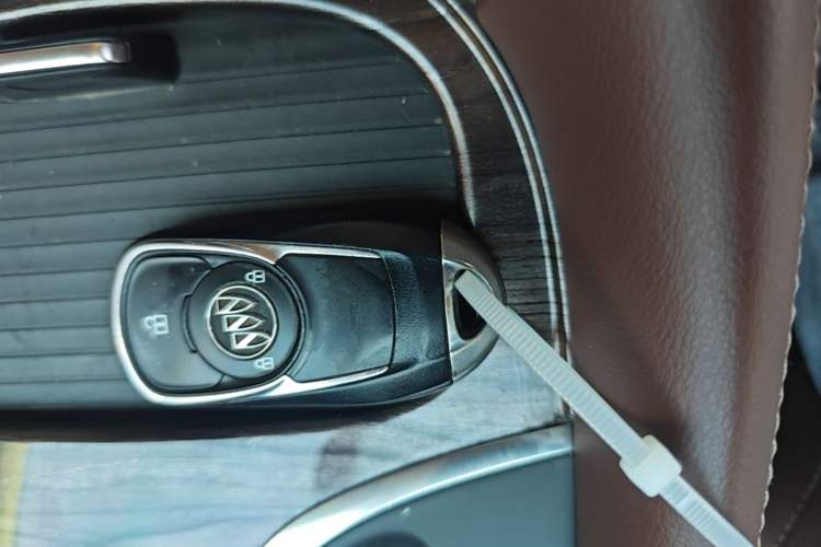 Used Buick Envision 2016 20T Two-Wheel-Drive Elite Model Vehicle Key