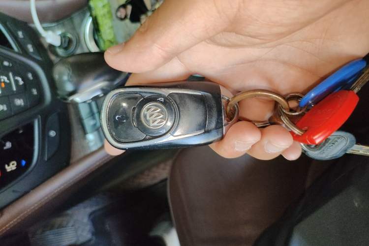 Used Buick Envision 2016 20T Two-Wheel-Drive Elite Model Vehicle Key