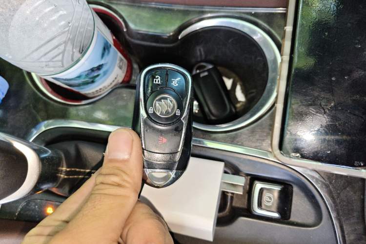 Used Buick Envision 2016 28T Four-Wheel Drive Elite Version Vehicle Key