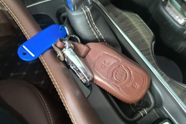 Used Buick Envision 2016 20T Two-Wheel-Drive Elite Model Vehicle Key
