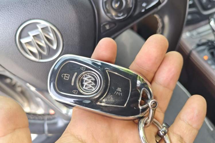 Used Buick Envision 2016 20T Two-Wheel-Drive Elite Model Vehicle Key