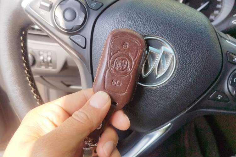 Used Buick Envision 2016 20T Two-Wheel-Drive Elite Model Vehicle Key
