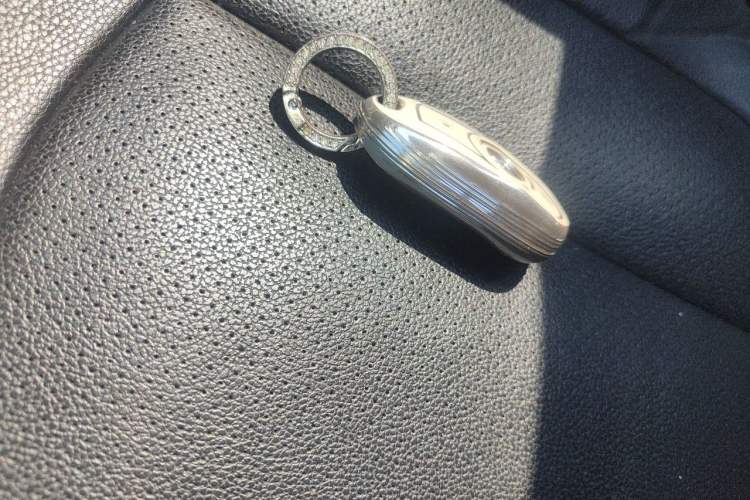 Used Buick Envision 2016 20T Two-Wheel-Drive Elite Model Vehicle Key