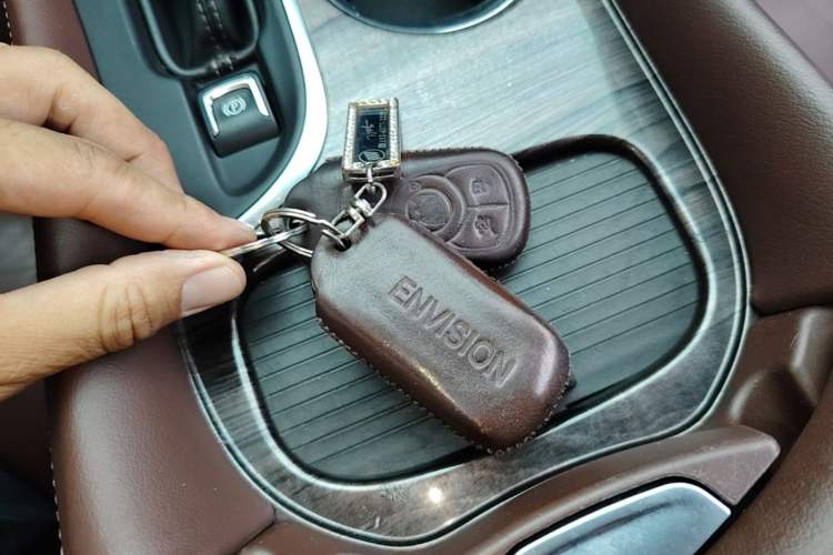 Used Buick Envision 2016 20T Two-Wheel-Drive Elite Model Vehicle Key