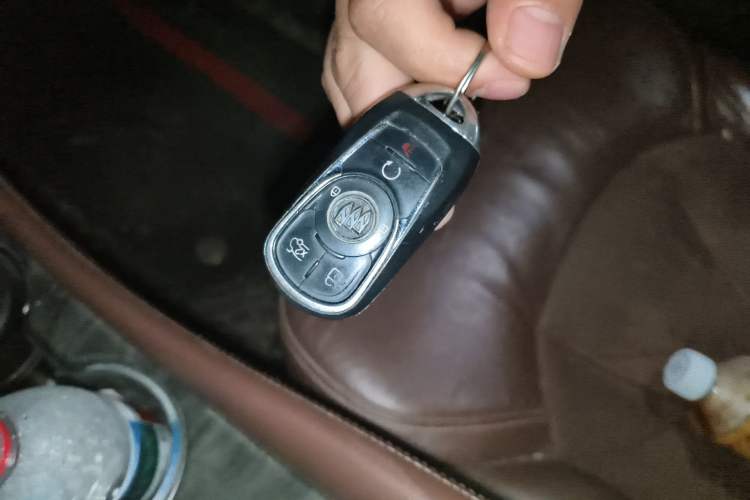 Used Buick Envision 2016 28T Four-Wheel Drive Elite Version Vehicle Key