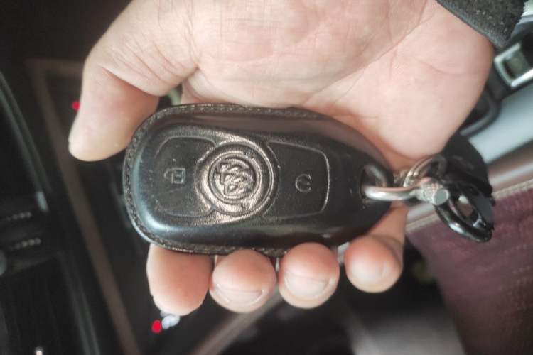 Used Buick Envision 2016 20T Two-Wheel-Drive Elite Model Vehicle Key