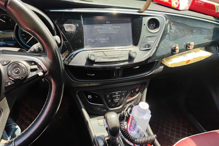 Used Buick Envision 2016 20T Two-Wheel-Drive Elite Model Audio And AC Panel