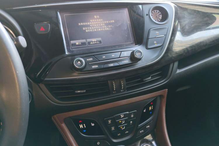 Used Buick Envision 2016 20T Two-Wheel-Drive Elite Model Audio And AC Panel