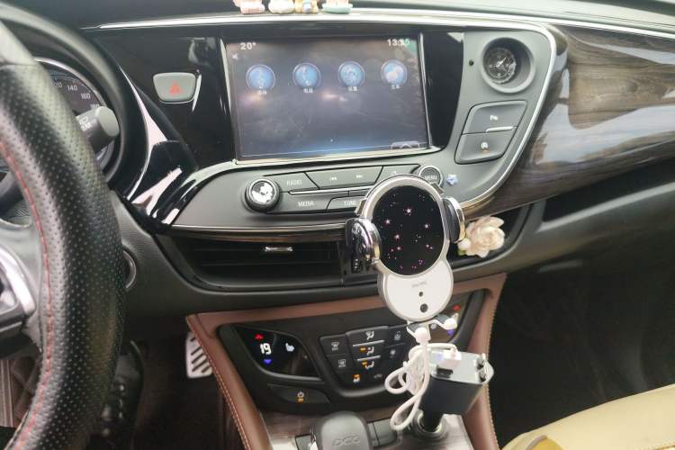 Used Buick Envision 2016 20T Two-Wheel-Drive Elite Model Audio And AC Panel