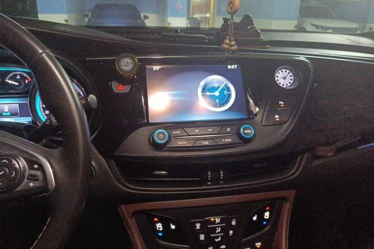 Used Buick Envision 2016 20T Two-Wheel-Drive Elite Model Audio And AC Panel