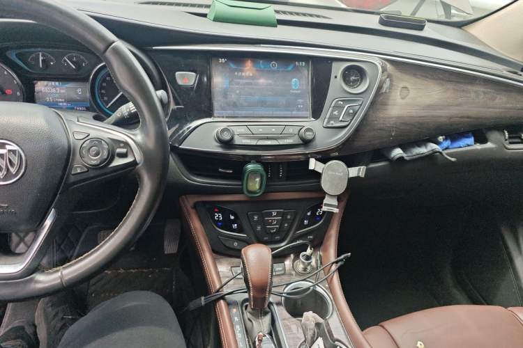Used Buick Envision 2016 28T Four-Wheel Drive Luxury Model Audio And AC Panel