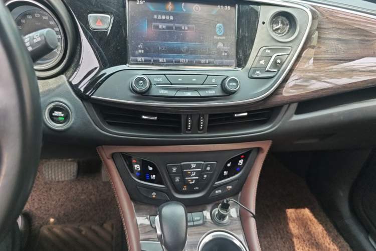 Used Buick Envision 2016 28T Four-Wheel Drive Luxury Model Audio And AC Panel
