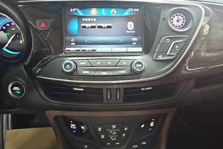 Used Buick Envision 2016 20T Four-Wheel Drive Luxury Model Audio And AC Panel
