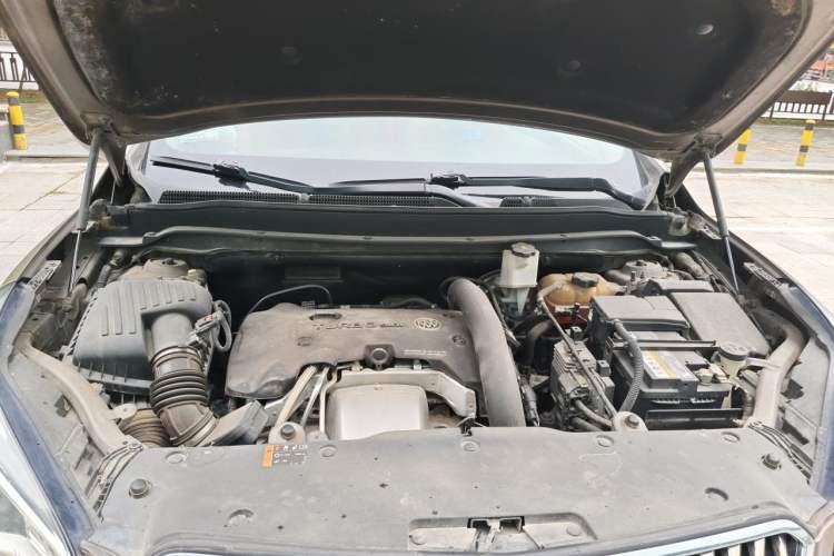 Used Buick Envision 2016 28T Four-Wheel Drive Elite Version Engine Bay
