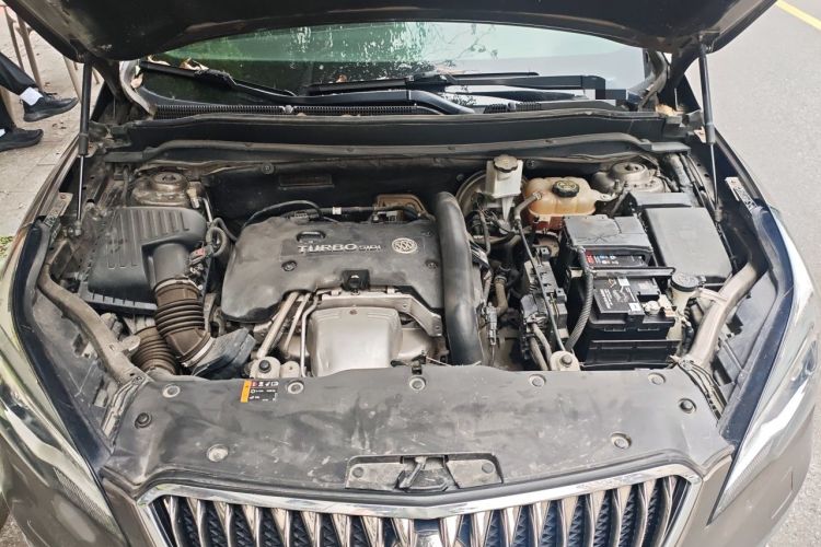 Used Buick Envision 2016 28T Four-Wheel Drive Luxury Model Engine Bay
