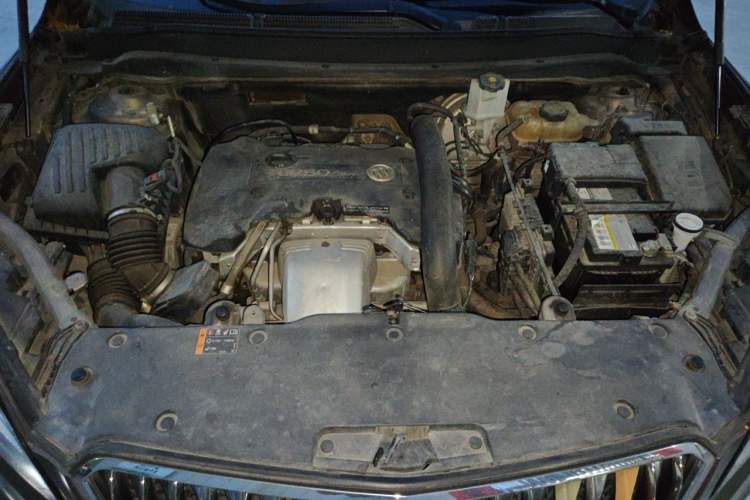 Used Buick Envision 2016 28T Four-Wheel Drive Elite Version Engine Bay