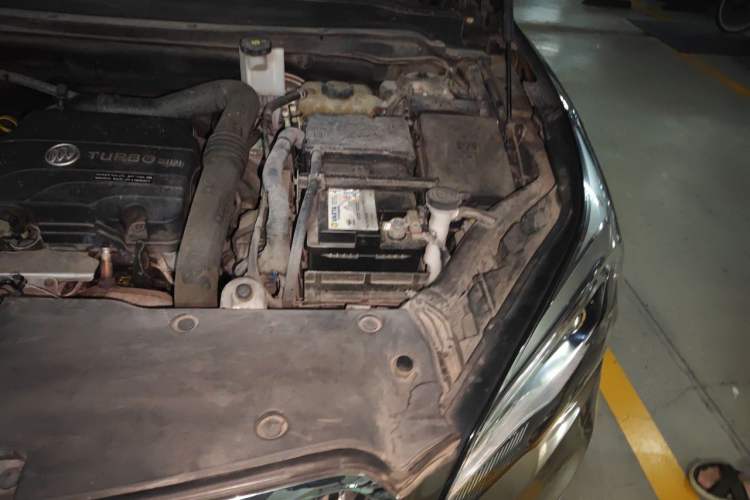 Used Buick Envision 2016 20T Two-Wheel-Drive Elite Model Engine Bay Left