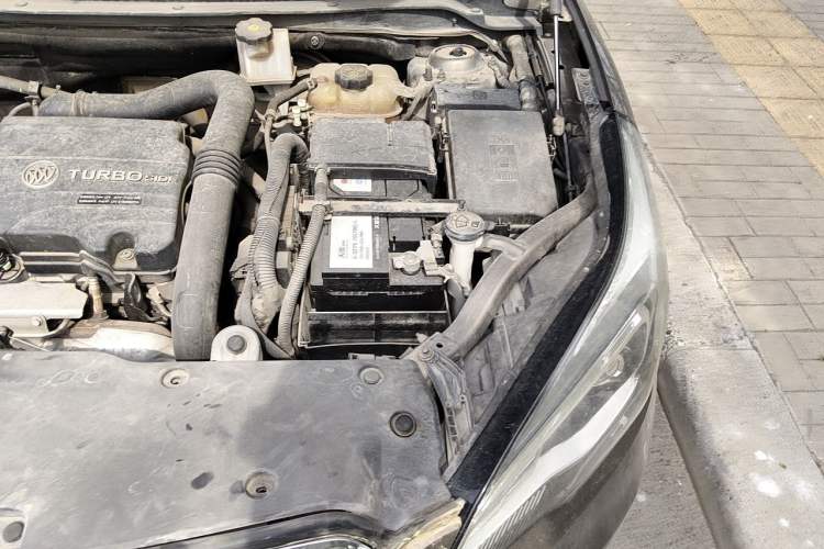 Used Buick Envision 2016 20T Two-Wheel Drive Leading Version Engine Bay Left