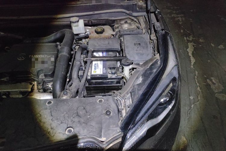 Used Buick Envision 2016 20T Four-Wheel Drive Luxury Model Engine Bay Left