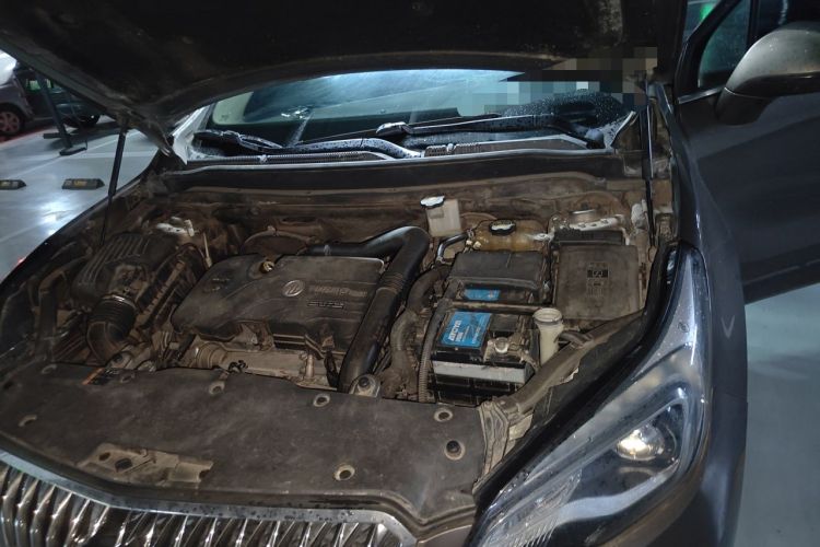Used Buick Envision 2016 20T Two-Wheel-Drive Elite Model Engine Bay Left