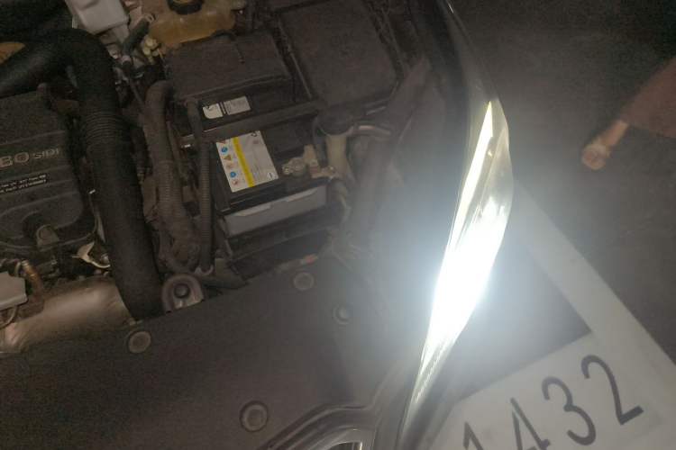 Used Buick Envision 2016 20T Two-Wheel Drive Leading Version Engine Bay Left