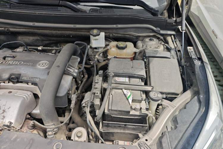 Used Buick Envision 2016 28T Four-Wheel Drive Luxury Model Engine Bay Left