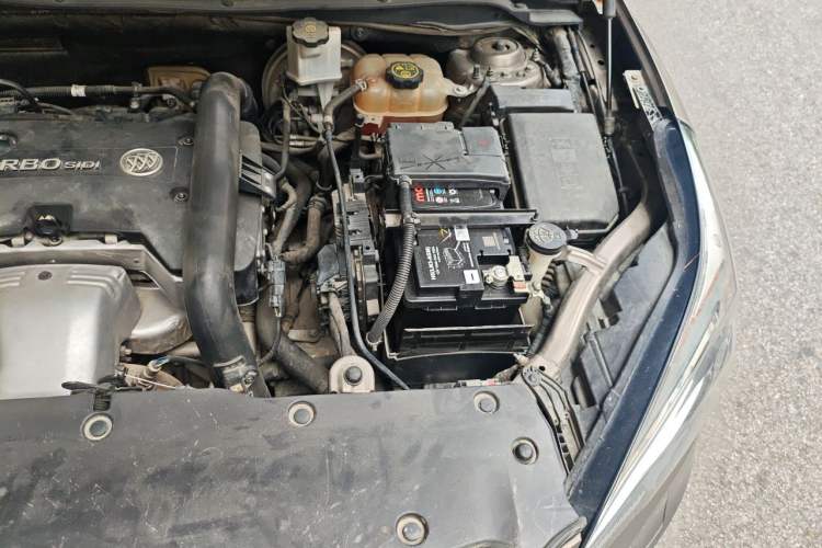 Used Buick Envision 2016 28T Four-Wheel Drive Luxury Model Engine Bay Left