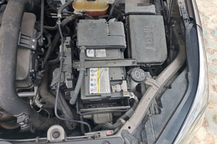 Used Buick Envision 2016 28T Four-Wheel Drive Luxury Model Engine Bay Left