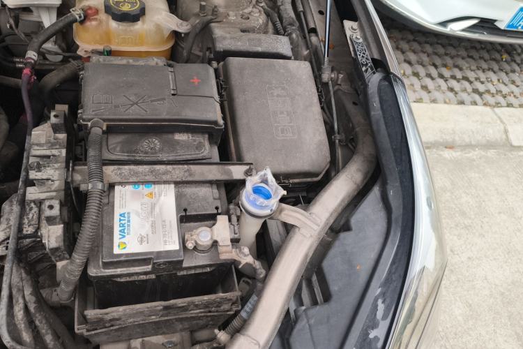 Used Buick Envision 2016 28T Four-Wheel Drive Elite Version Engine Bay Left