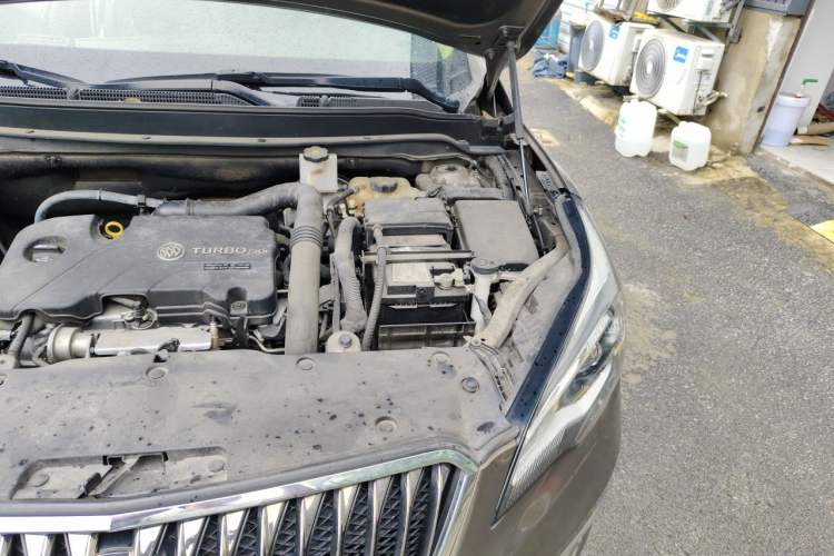 Used Buick Envision 2016 20T Two-Wheel-Drive Elite Model Engine Bay Left