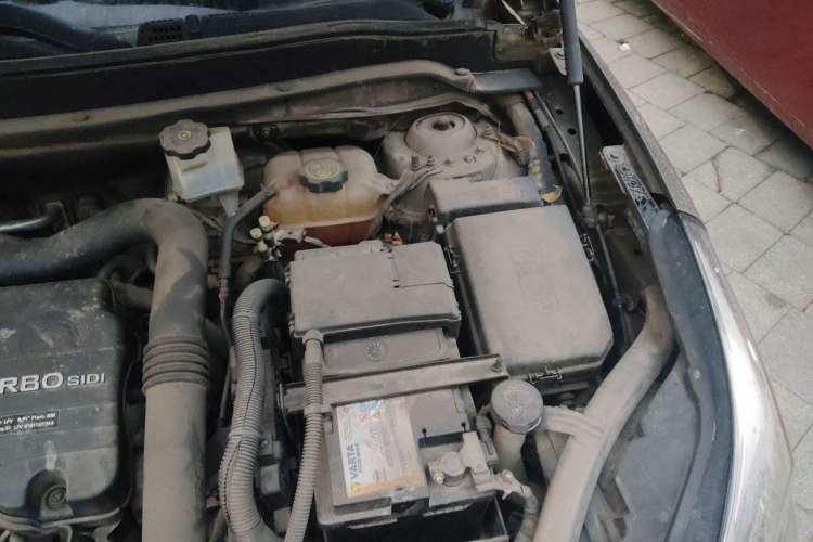 Used Buick Envision 2016 20T Two-Wheel Drive Leading Version Engine Bay Left