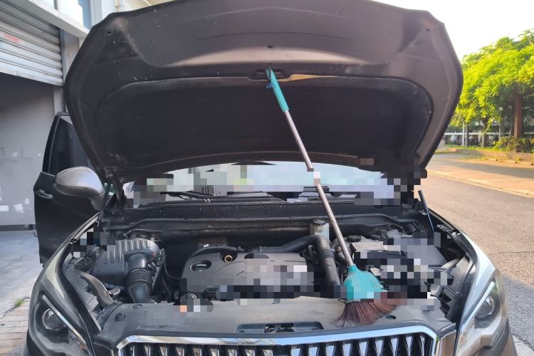 Used Buick Envision 2016 20T Two-Wheel Drive Leading Version Engine Bay