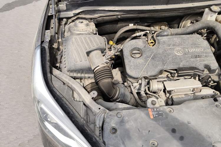 Used Buick Envision 2016 20T Two-Wheel Drive Leading Version Engine Bay Right