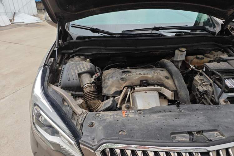 Used Buick Envision 2016 28T Four-Wheel Drive Luxury Model Engine Bay Right