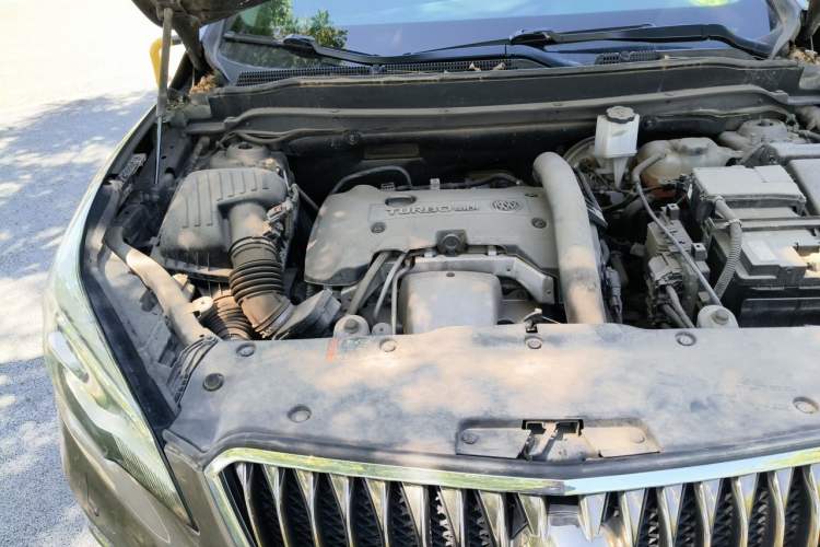 Used Buick Envision 2016 28T Four-Wheel Drive Luxury Model Engine Bay Right