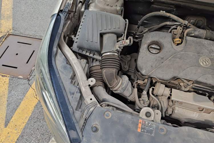 Used Buick Envision 2016 20T Two-Wheel Drive Leading Version Engine Bay Right