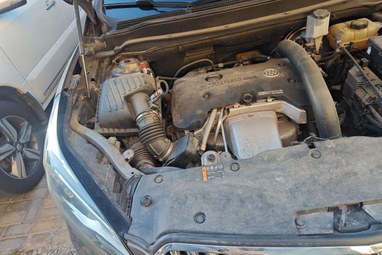 Used Buick Envision 2016 28T Four-Wheel Drive Elite Version Engine Bay Right