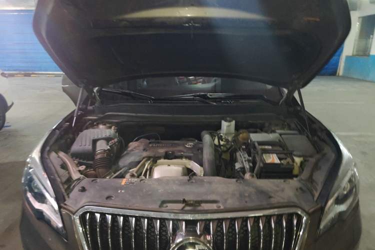 Used Buick Envision 2016 28T Four-Wheel Drive Elite Version Engine Bay