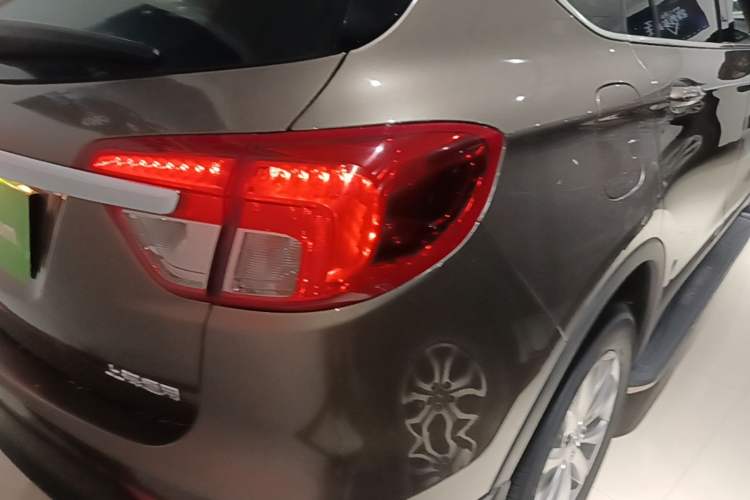 Used Buick Envision 2016 28T Four-Wheel Drive Elite Version Exterior 3