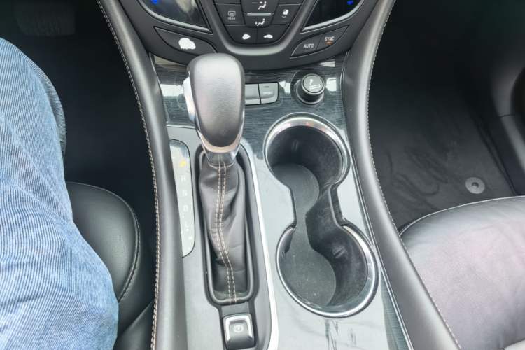Used Buick Envision 2016 28T Four-Wheel Drive Elite Version Gear Lever