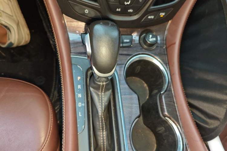 Used Buick Envision 2016 28T Four-Wheel Drive Elite Version Gear Lever