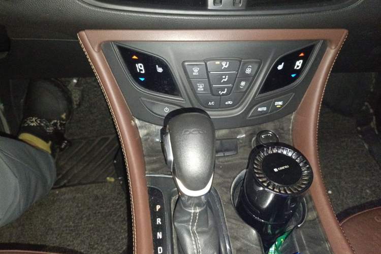 Used Buick Envision 2016 20T Two-Wheel-Drive Elite Model Gear Lever