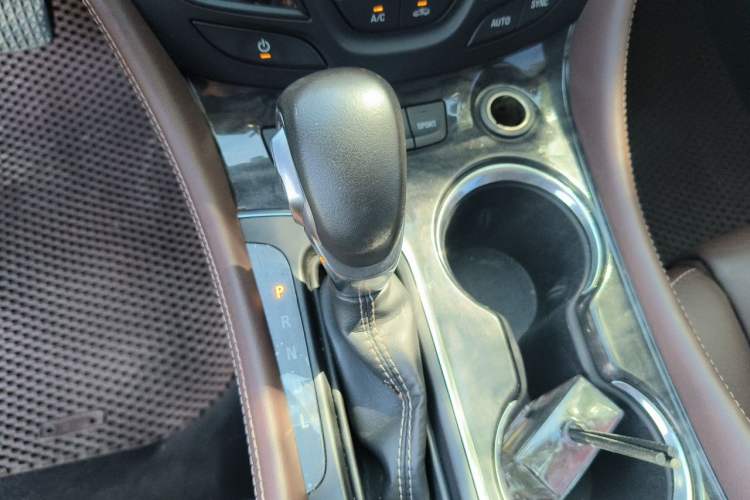 Used Buick Envision 2016 28T Four-Wheel Drive Luxury Model Gear Lever