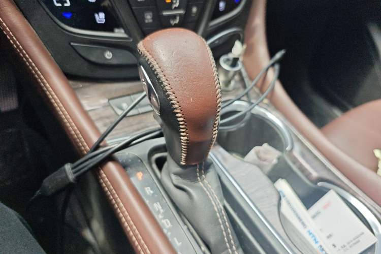 Used Buick Envision 2016 28T Four-Wheel Drive Luxury Model Gear Lever