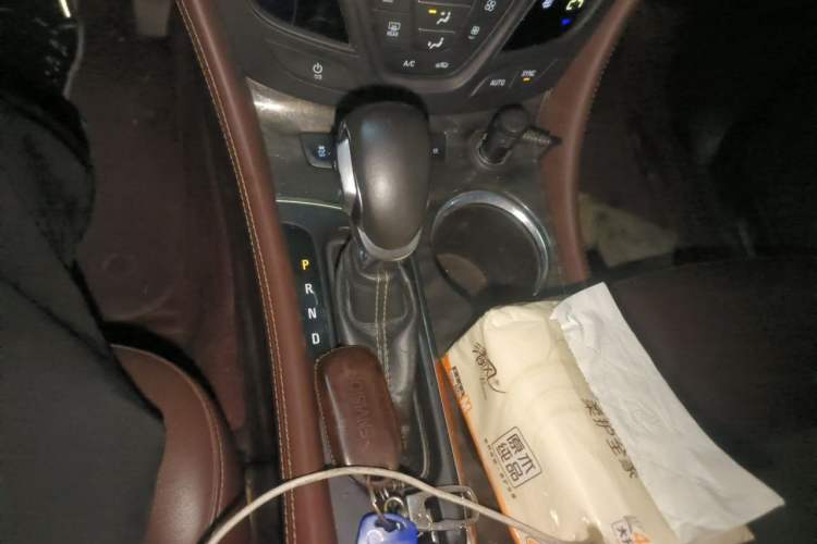 Used Buick Envision 2016 28T Four-Wheel Drive Elite Version Gear Lever
