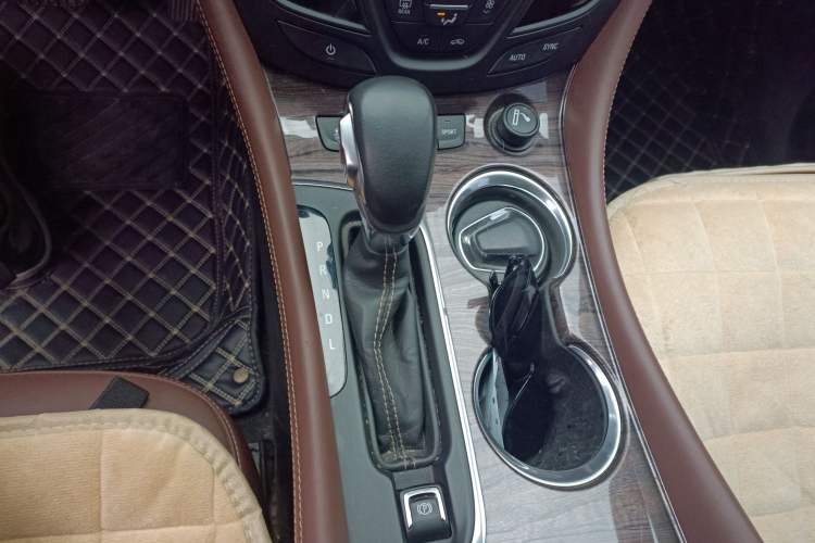 Used Buick Envision 2016 28T Four-Wheel Drive Elite Version Gear Lever