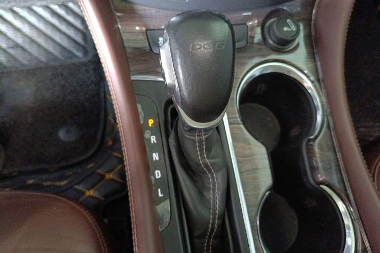 Used Buick Envision 2016 20T Two-Wheel-Drive Elite Model Gear Lever
